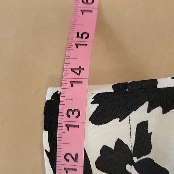 LOFT Size 0P Black & White Floral Pencil Skirt, Excellent, Like New Condition - Picture 4 of 11